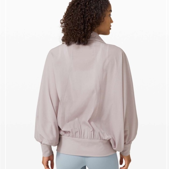 Lululemon New Rituals Jacket in Iced Iris - Picture 4 of 9